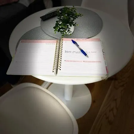 Cit,ma C'e Tut!tiny,but Need Is In!