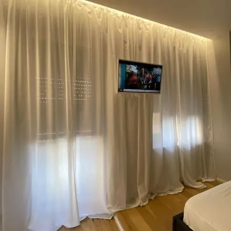 Cit,ma C'e Tut!tiny,but Need Is In! Apartamento