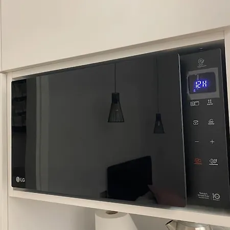 아파트 Cit,ma C'e Tut!tiny,but Need Is In! *