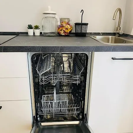 Cit,ma C'e Tut!tiny,but Need Is In! Apartment Turin