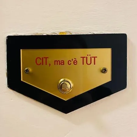 Cit,ma C'e Tut!tiny,but Need Is In! Turín