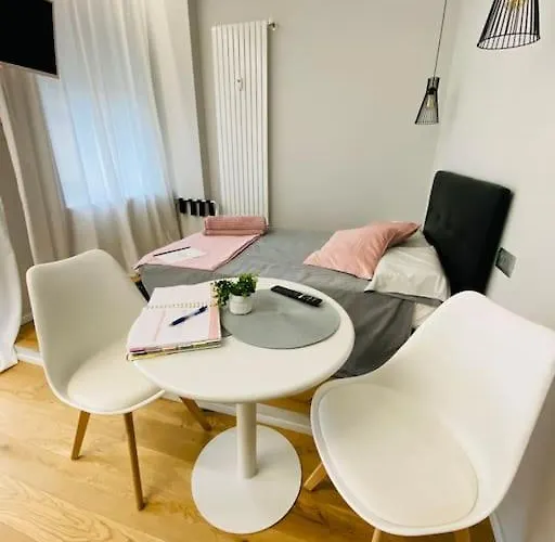Appartement Cit,ma C’è Tut!tiny,but Need Is In! *