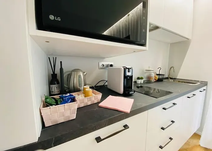 Appartement Cit,ma C’è Tut!tiny,but Need Is In! *