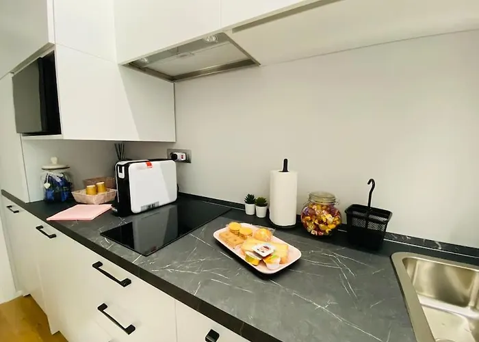Apartament Cit,ma C'e Tut!tiny,but Need Is In! Turyn