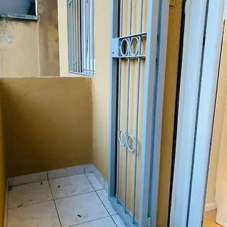 Cit,ma C'e Tut!tiny,but Need Is In! Appartement