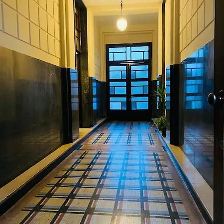 Cit,ma C'e Tut!tiny,but Need Is In! * Turyn